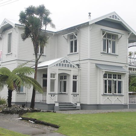 Hostel Wayne'S World Westport Exterior foto